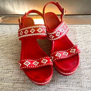Tory Burch Red Reena Tribal Woven Wedges Size 9